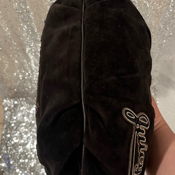 RARE VINTAGE Juicy Couture Trust Fund Brown Velvet 'University' Embroidered Hobo - Picture 9 of 15